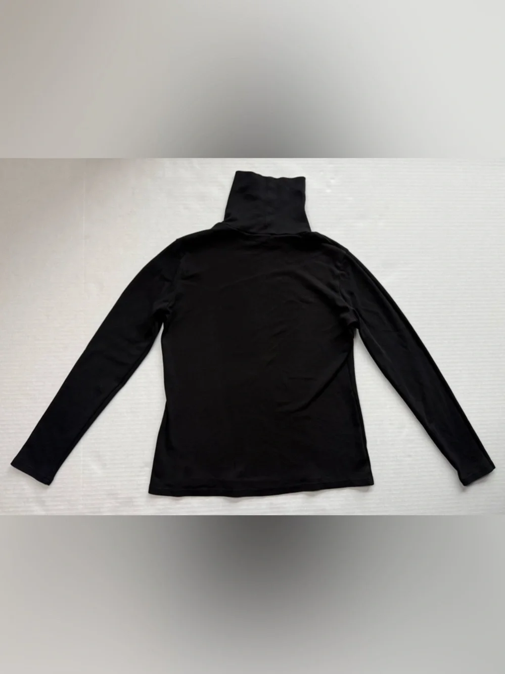 DEFECT Ann Taylor Weekend Collection Turtleneck Top Black Size S - Picture 3 of 8